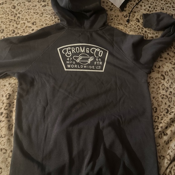 Groom sweater - Picture 3 of 6